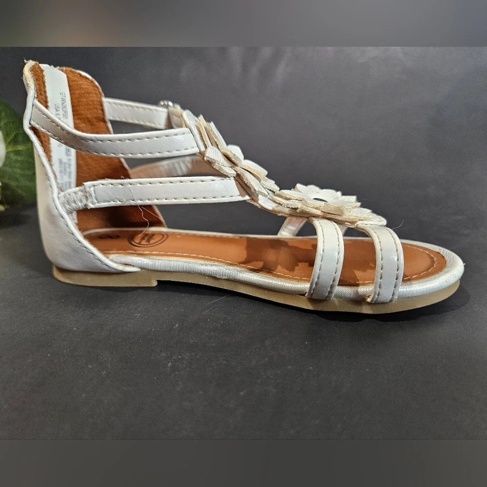 Girls White Flower Flat Sandals - Picture 8 of 12